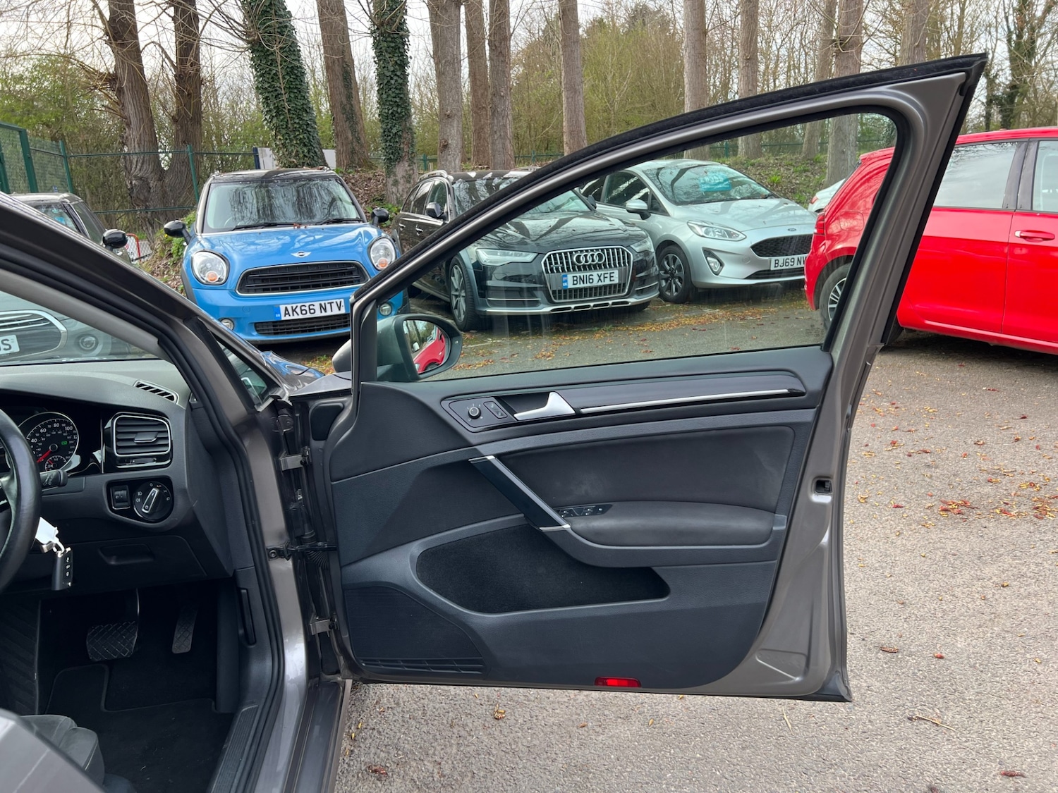 Used Volkswagen Golf 2014 for sale - 77877654: Photo 34