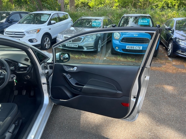 Used Ford Fiesta 2019 for sale - 74658529: Photo 28
