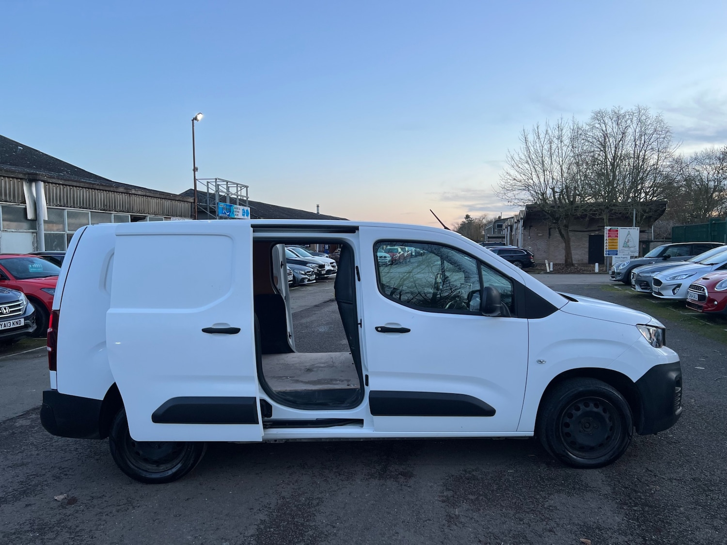 Used Peugeot Partner 2020 for sale - 77261971: Photo 15