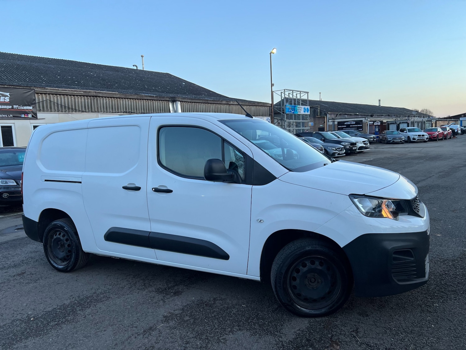 Used Peugeot Partner 2020 for sale - 77261971: Photo 4