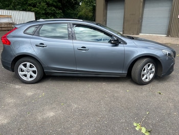 Used Volvo V40 2015 for sale - 78605334: Photo