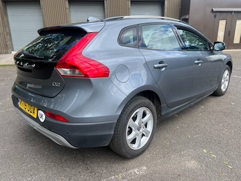 Used Volvo V40 2015 for sale - 78605334: Photo