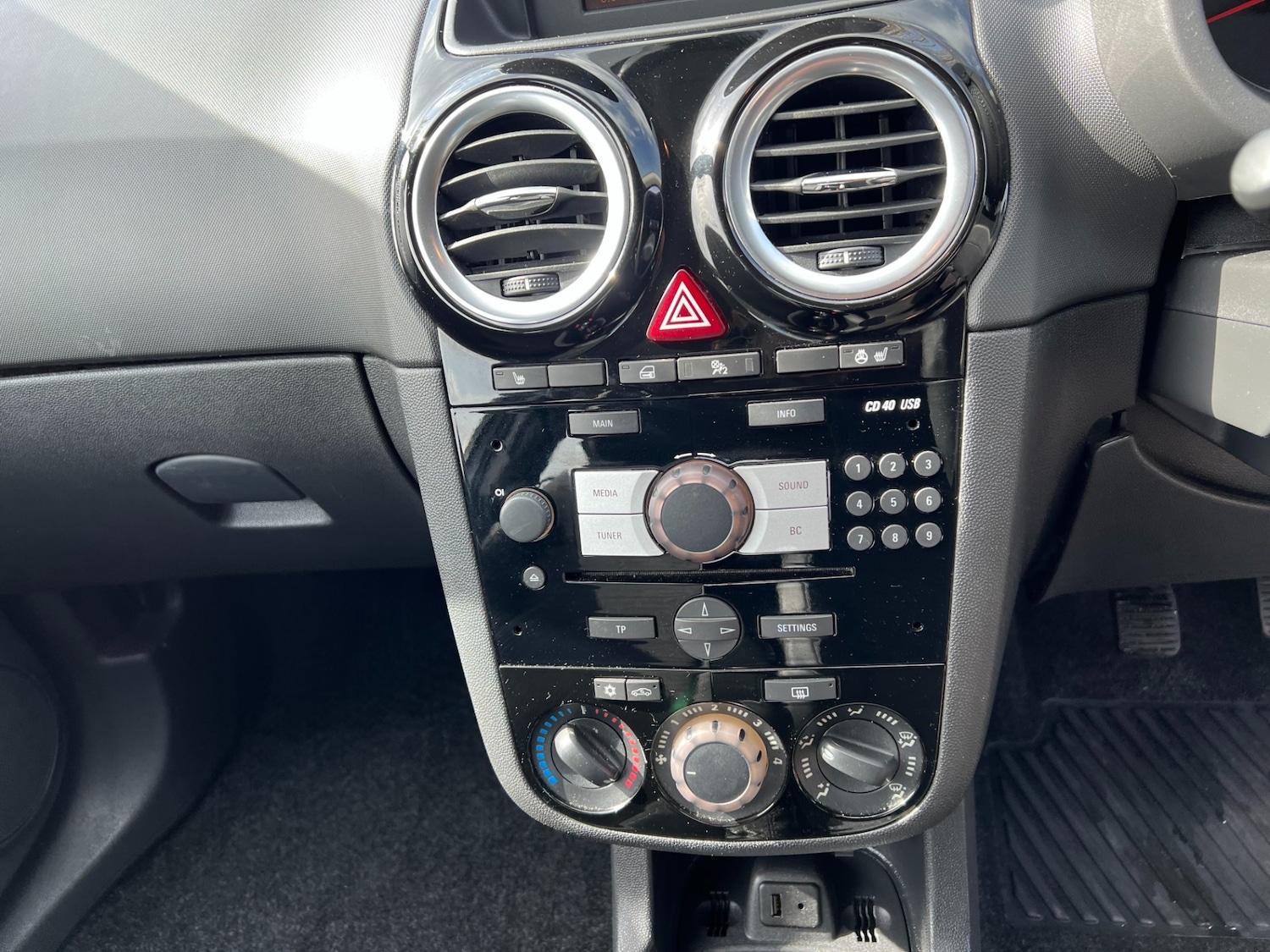 Used Vauxhall Corsa 2014 for sale - 77873729: Photo 16