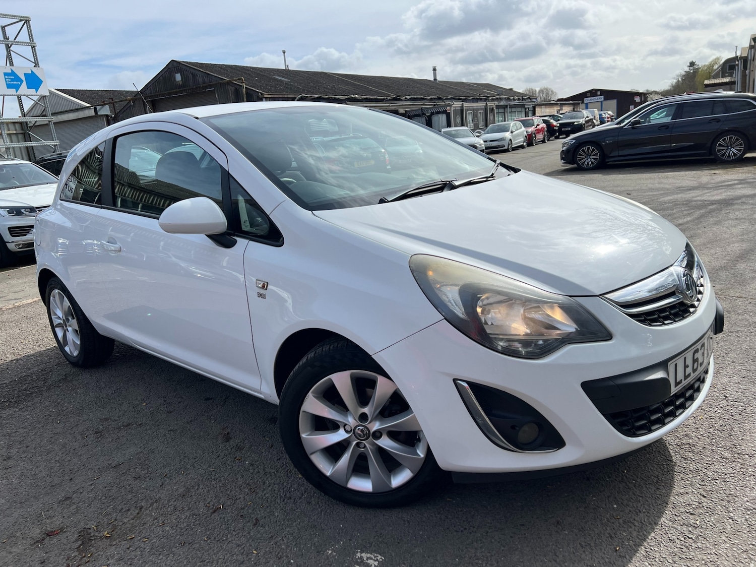 Used Vauxhall Corsa 2014 for sale - 77873729: Photo 3
