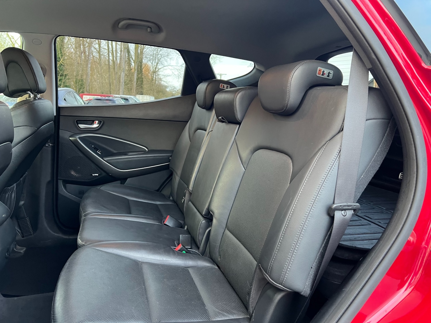 Used Hyundai Santa Fe 2018 for sale - 77300550: Photo 31