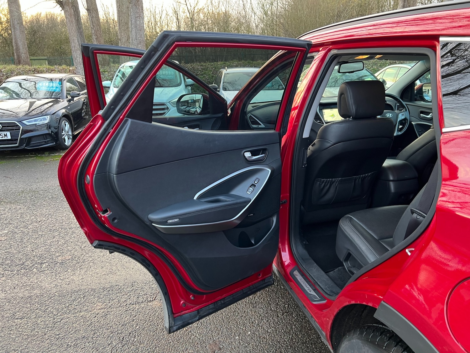 Used Hyundai Santa Fe 2018 for sale - 77300550: Photo 33