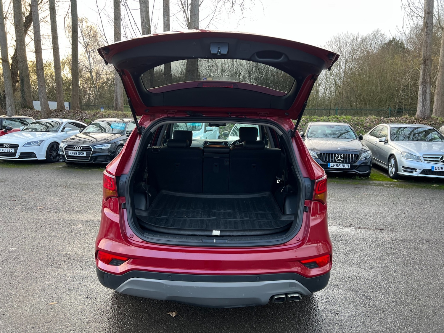 Used Hyundai Santa Fe 2018 for sale - 77300550: Photo 8