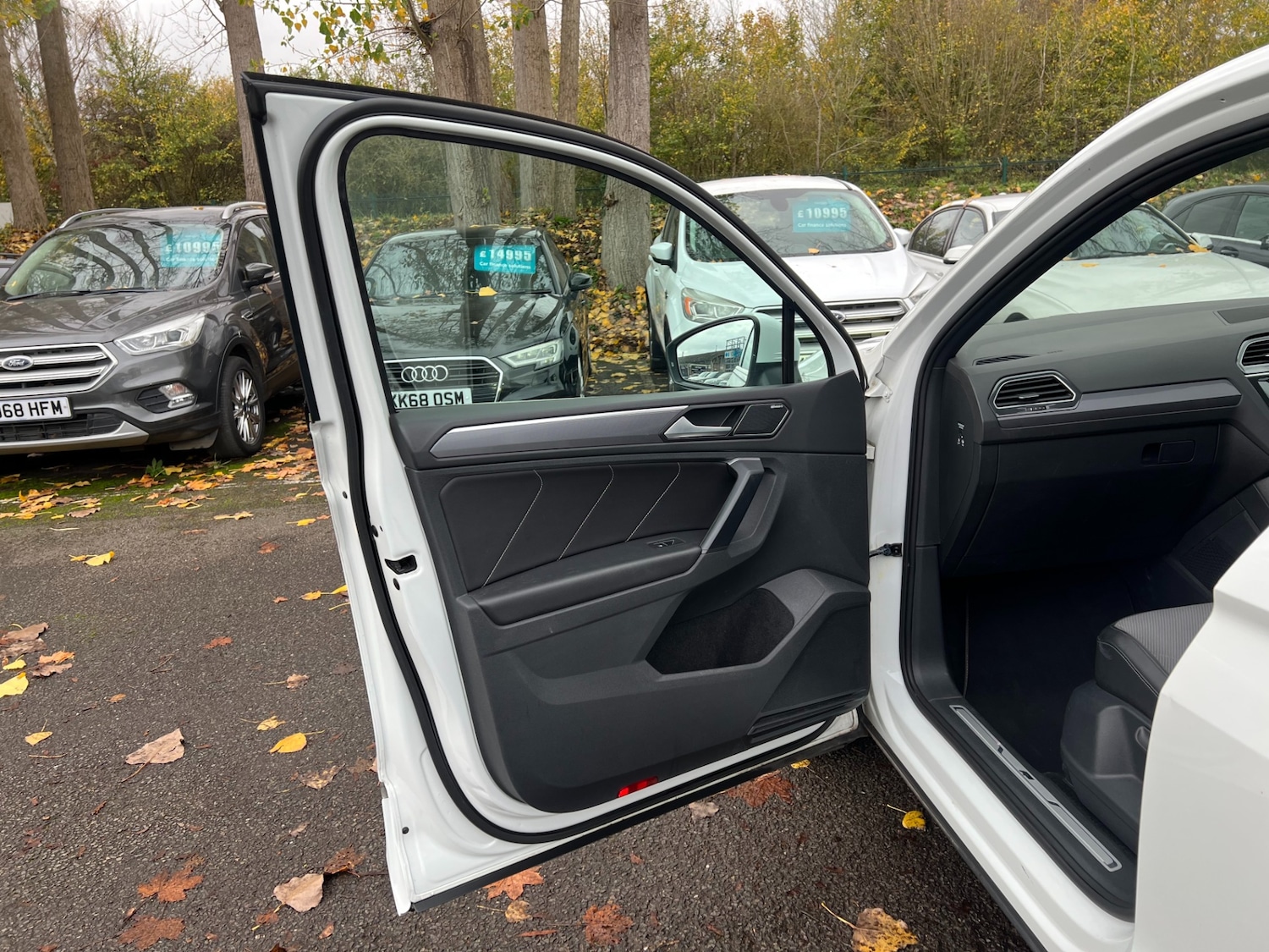 Used Volkswagen Tiguan 2019 for sale - 76544414: Photo 31