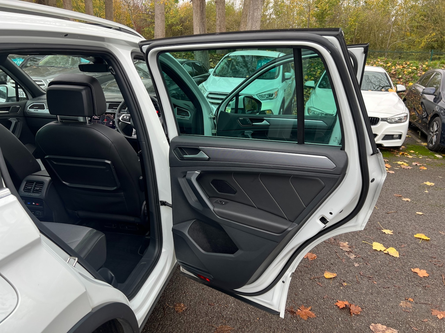 Used Volkswagen Tiguan 2019 for sale - 76544414: Photo 35