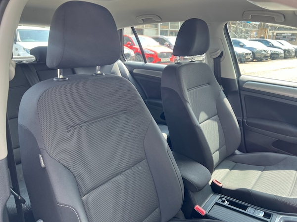 Used Volkswagen Golf 2015 for sale - 74742770: Photo 27