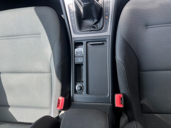 Used Volkswagen Golf 2015 for sale - 74742770: Photo 34
