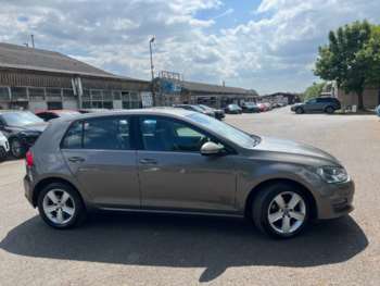 Used Volkswagen Golf 2015 for sale - 74742770: Photo