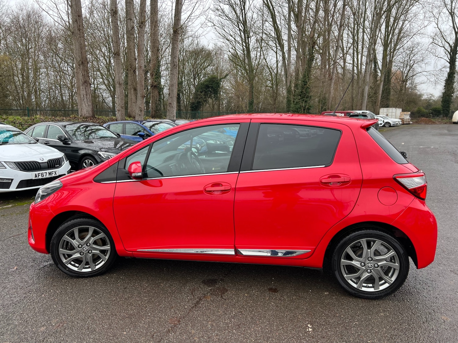 Used Toyota Yaris 2017 for sale - 77247707: Photo 11