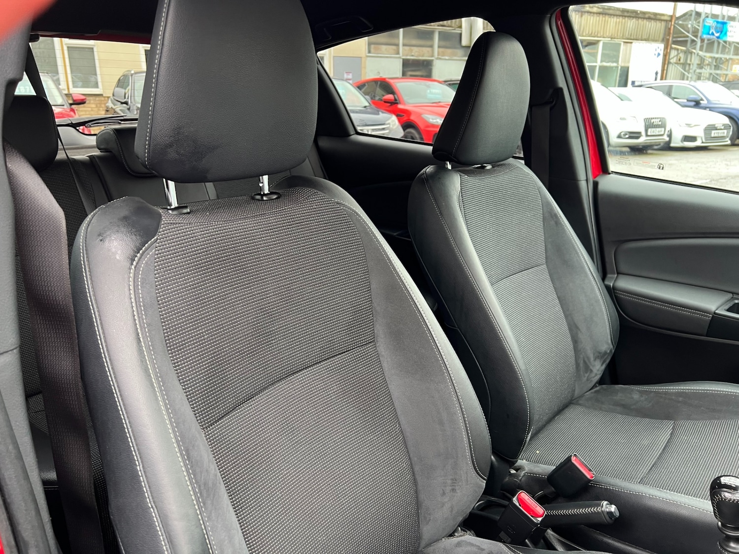 Used Toyota Yaris 2017 for sale - 77247707: Photo 24