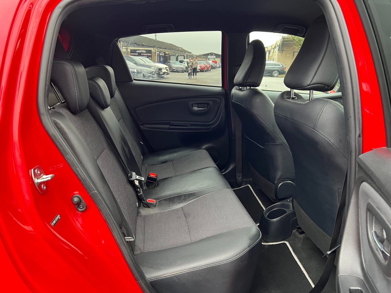 Used Toyota Yaris 2017 for sale - 77247707: Photo 25