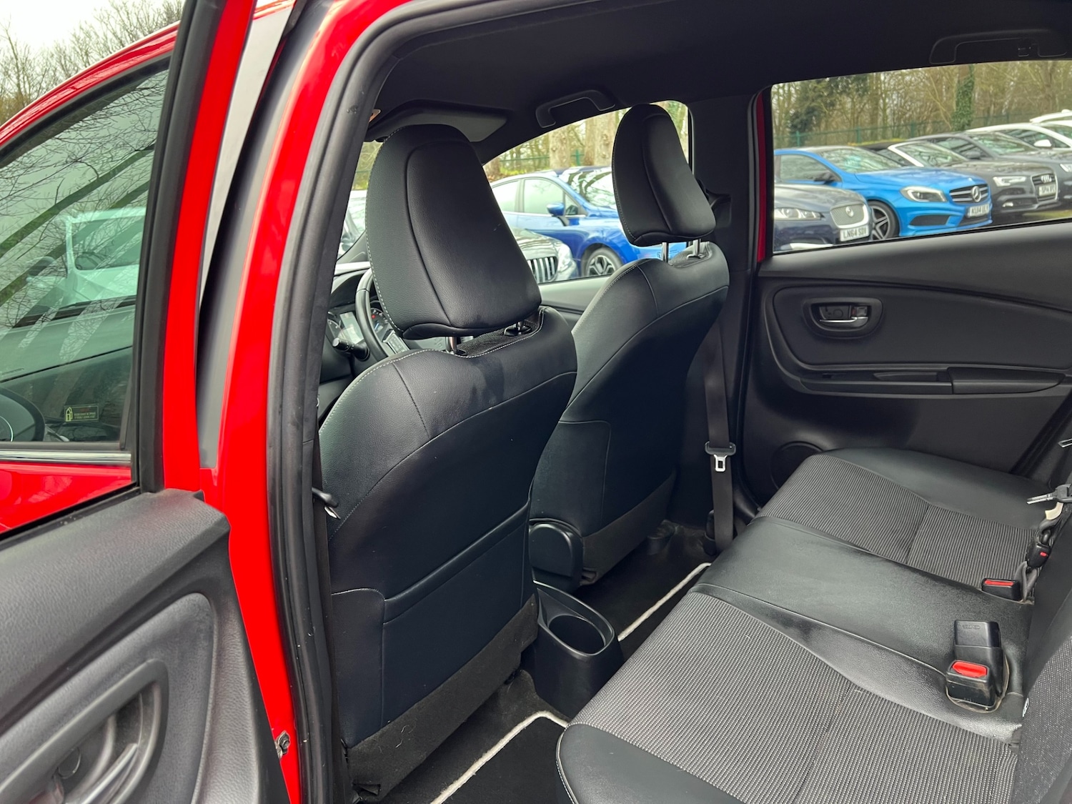 Used Toyota Yaris 2017 for sale - 77247707: Photo 28