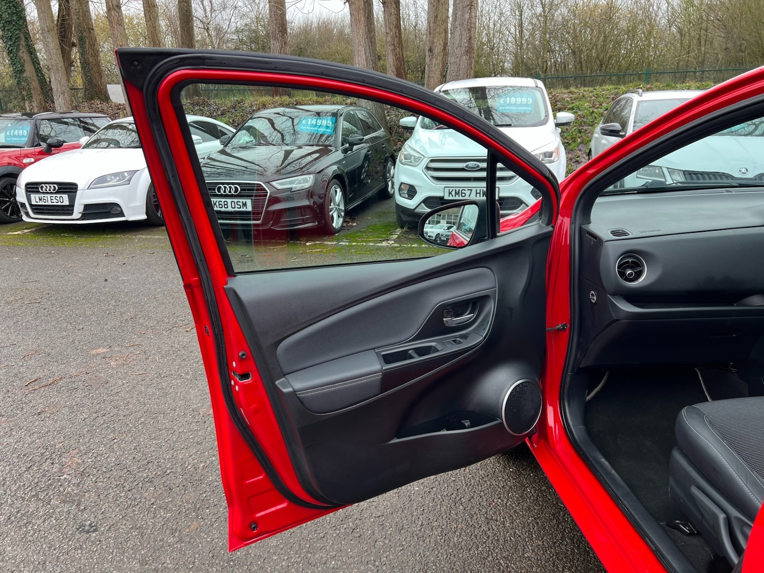 Used Toyota Yaris 2017 for sale - 77247707: Photo 31