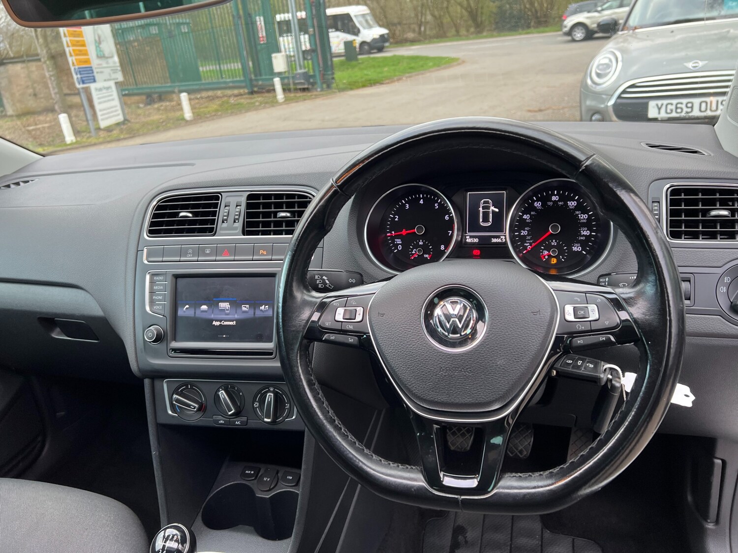 Used Volkswagen Polo 2017 for sale - 77830159: Photo 16