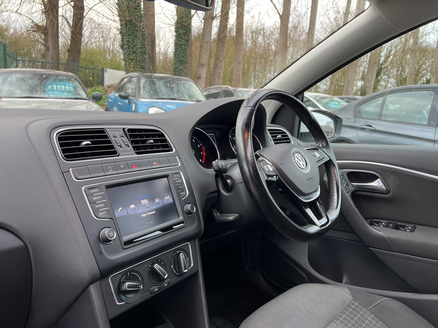 Used Volkswagen Polo 2017 for sale - 77830159: Photo 18