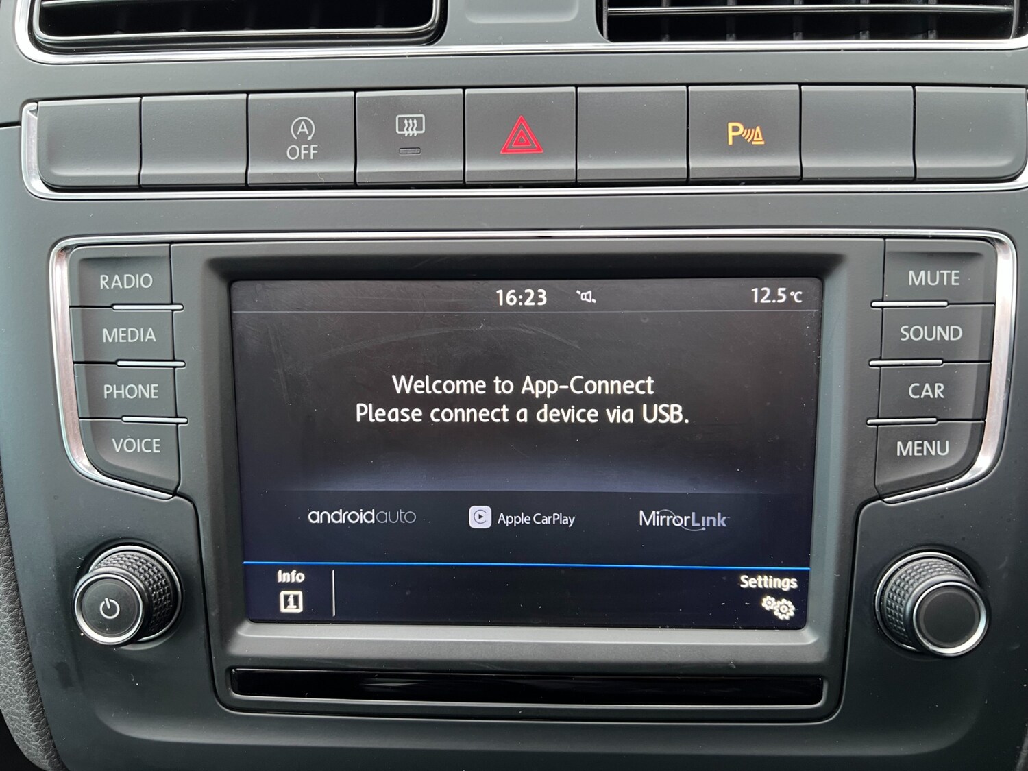 Used Volkswagen Polo 2017 for sale - 77830159: Photo 19