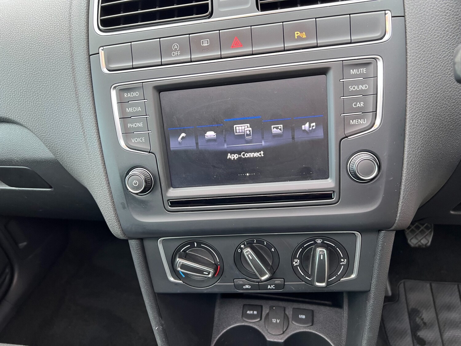 Used Volkswagen Polo 2017 for sale - 77830159: Photo 21