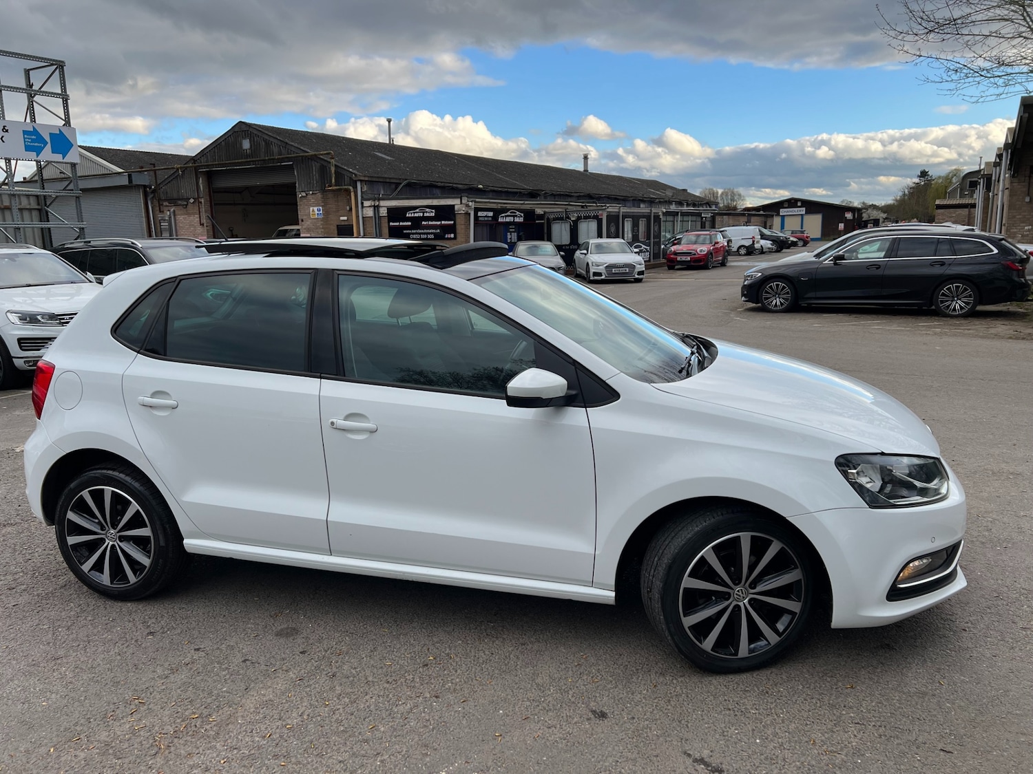 Used Volkswagen Polo 2017 for sale - 77830159: Photo 5