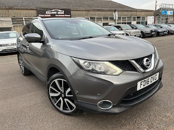 Used Nissan Qashqai 2016 for sale - 74103671: Photo