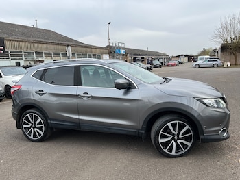 Used Nissan Qashqai 2016 for sale - 74103671: Photo