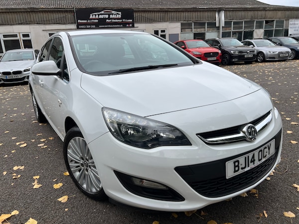 Used Vauxhall Astra 2014 for sale - 76221675: Photo 1