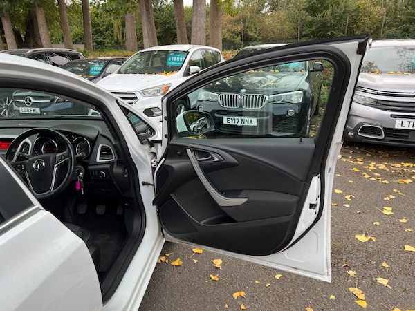 Used Vauxhall Astra 2014 for sale - 76221675: Photo 29