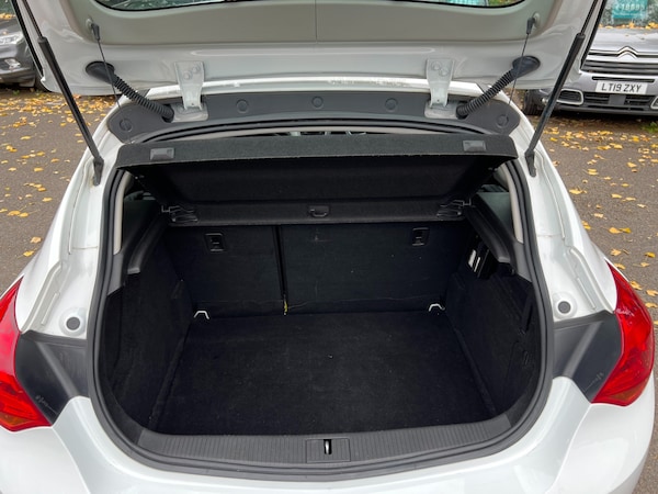 Used Vauxhall Astra 2014 for sale - 76221675: Photo 8