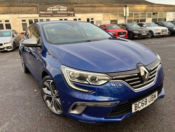 Used Renault Megane 2019 for sale - 76504781: Photo