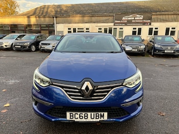 Used Renault Megane 2019 for sale - 76504781: Photo