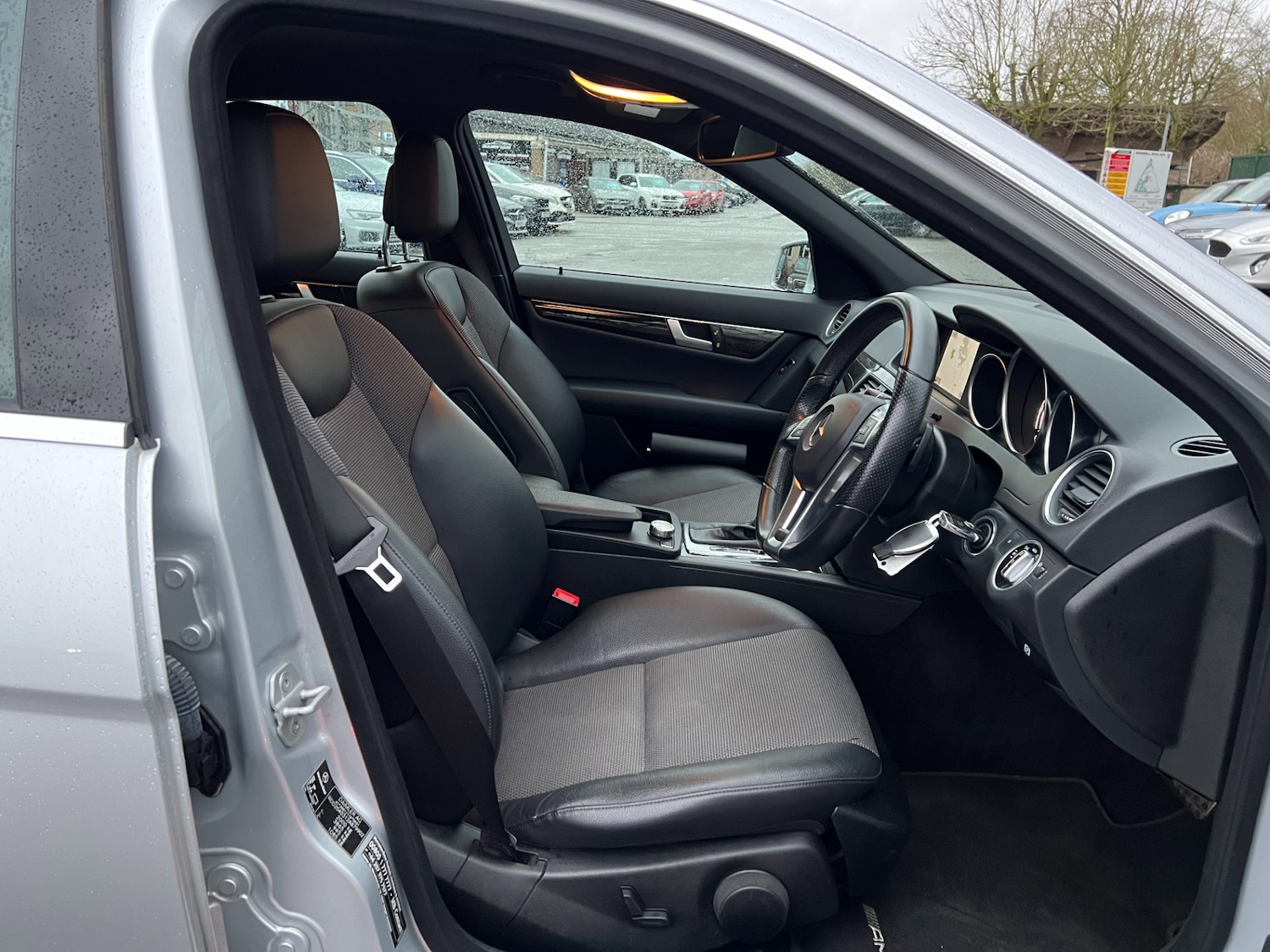 Used Mercedes-Benz C Class 2013 for sale - 77274570: Photo 17