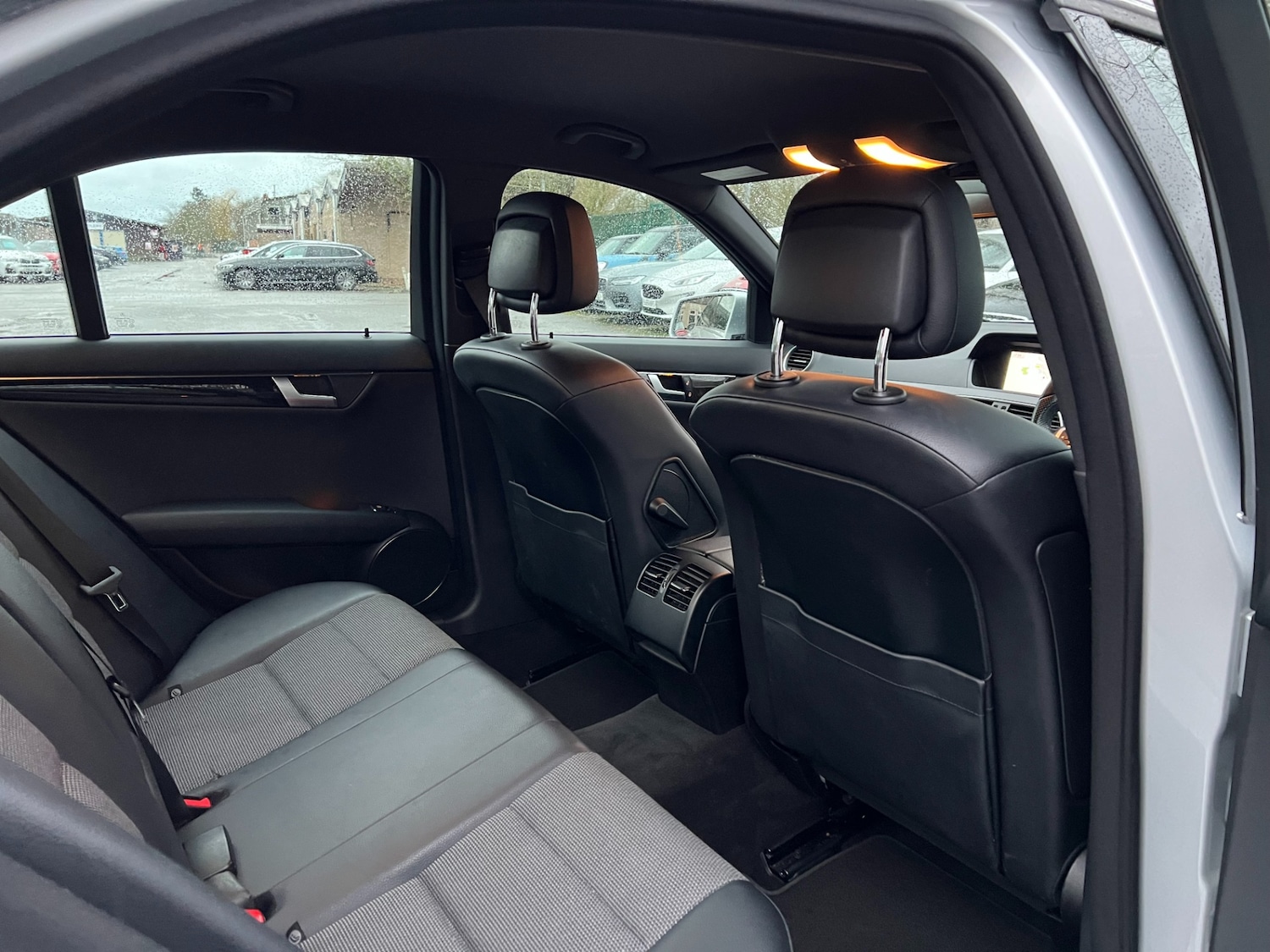 Used Mercedes-Benz C Class 2013 for sale - 77274570: Photo 25