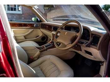 Used Jaguar XJ 1995 for sale - 75936679: Photo