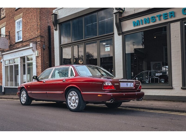 Used Daimler Super Eight for sale - 73784391: Photo 3