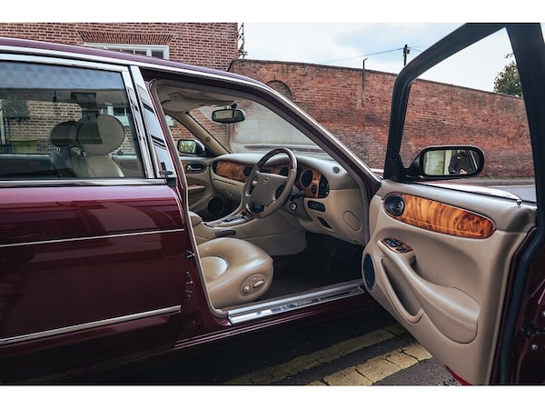 Used Daimler Super Eight for sale - 73784391: Photo 8