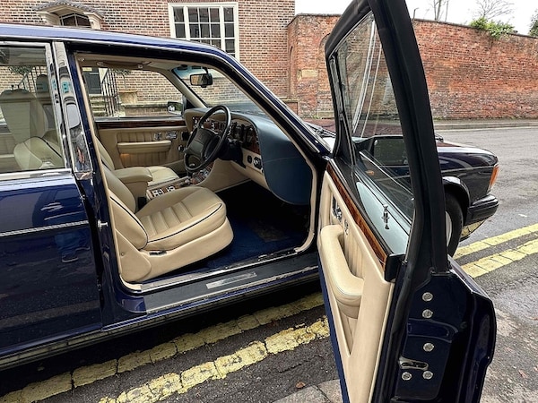 Used Bentley Turbo R 1996 for sale - 72622935: Photo 18