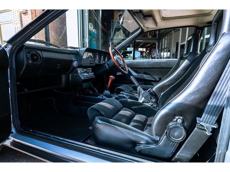 Used Alfa Romeo GTV 1983 for sale - 78077234: Photo 11