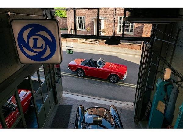 Used Triumph TR6 1971 for sale - 75643104: Photo 2
