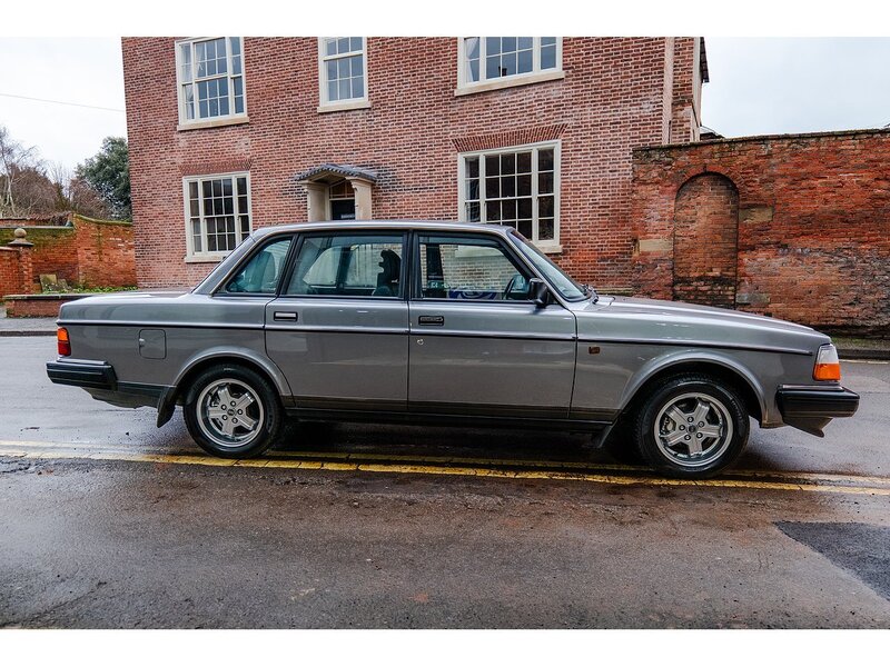 Used Volvo 200 Series for sale - 77328718: Photo 11