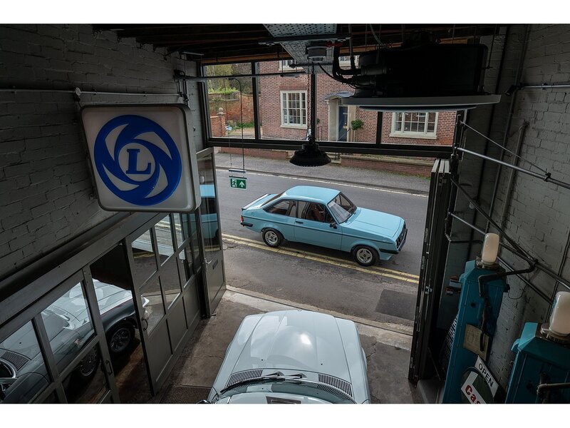 Used Ford Escort for sale - 78163265: Photo 2