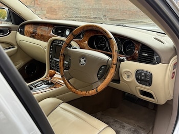Used Jaguar XJ 2007 for sale - 79435844: Photo