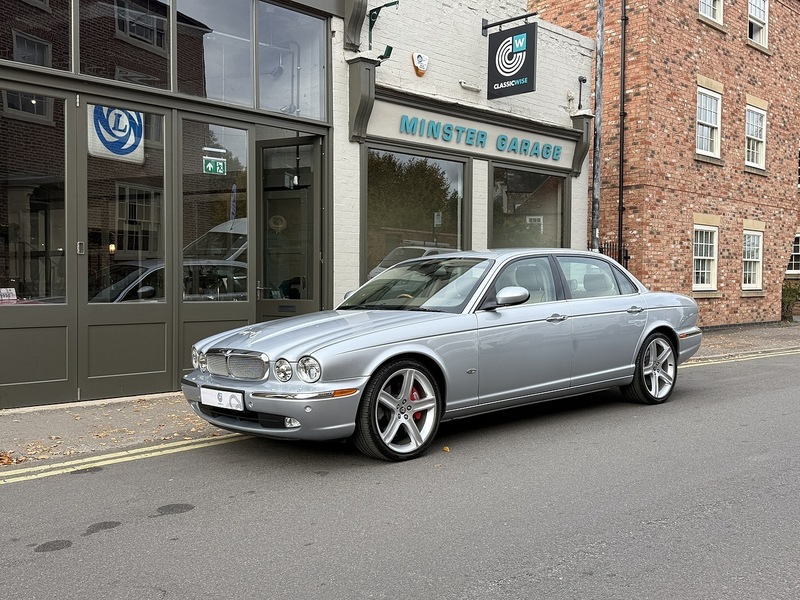 Used Jaguar XJ 2025 for sale - 76292175: Photo 1