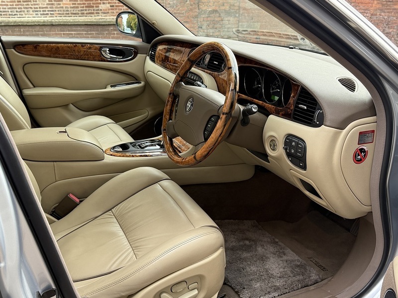 Used Jaguar XJ 2025 for sale - 76292175: Photo 18