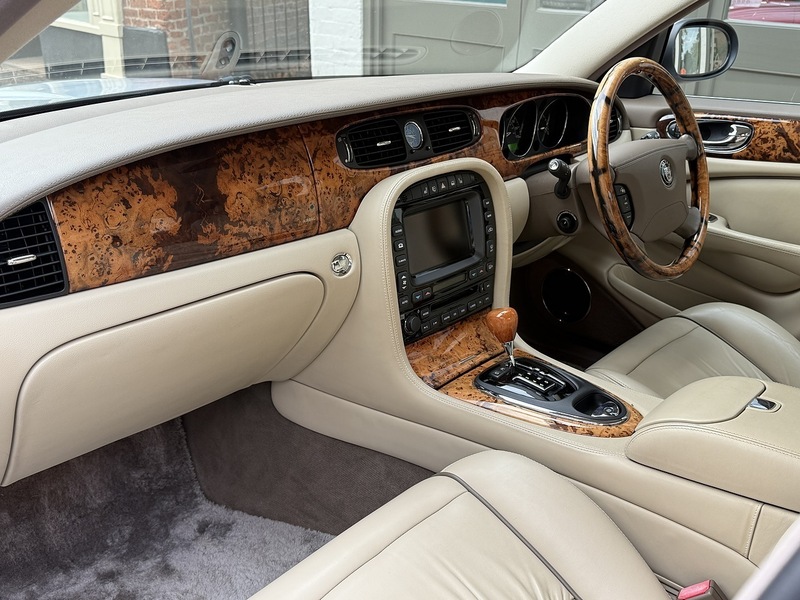 Used Jaguar XJ 2025 for sale - 76292175: Photo 29