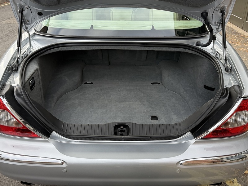 Used Jaguar XJ 2025 for sale - 76292175: Photo 41