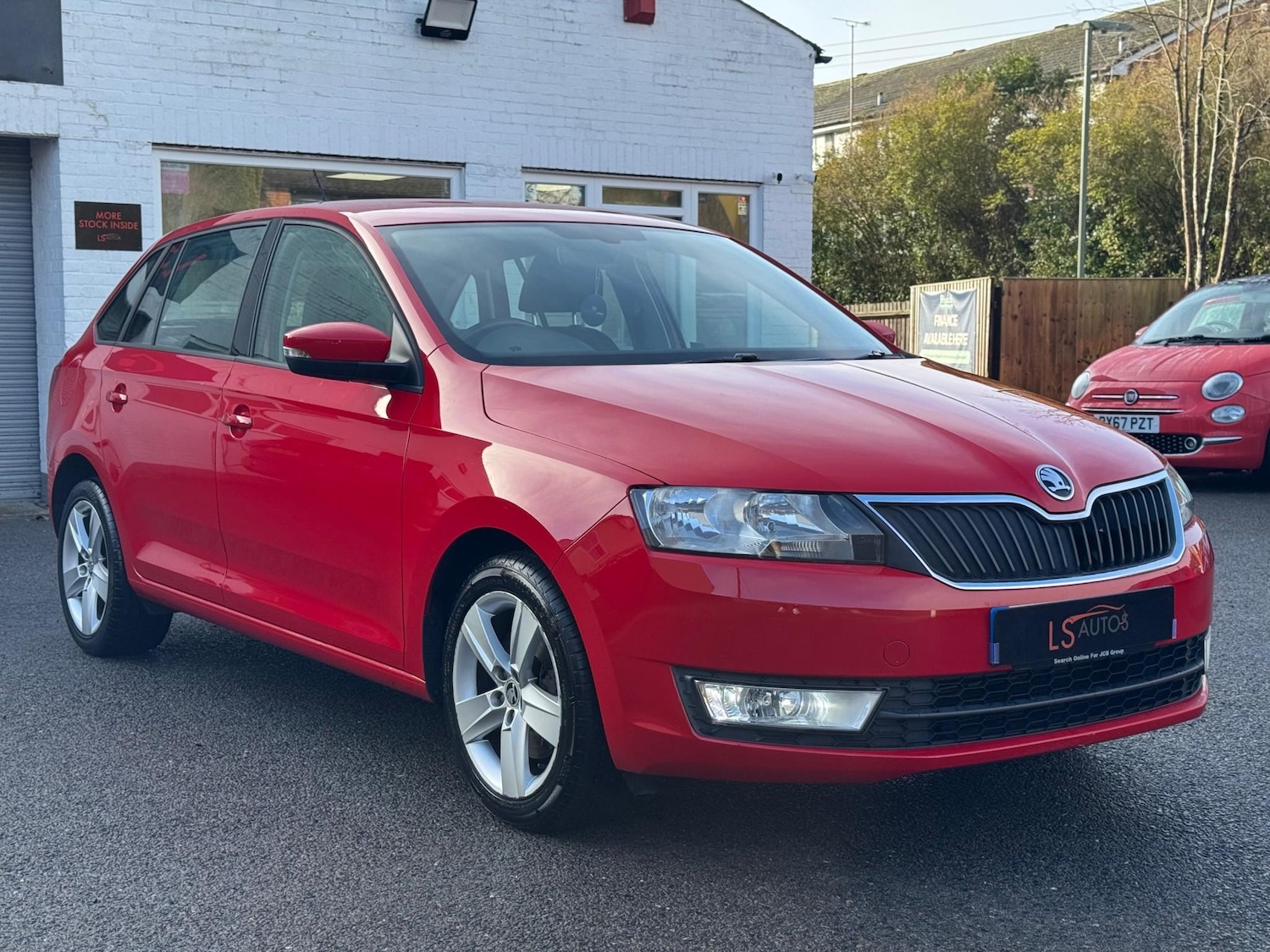 Used Skoda Rapid Spaceback 2016 for sale - 77354976: Photo 2