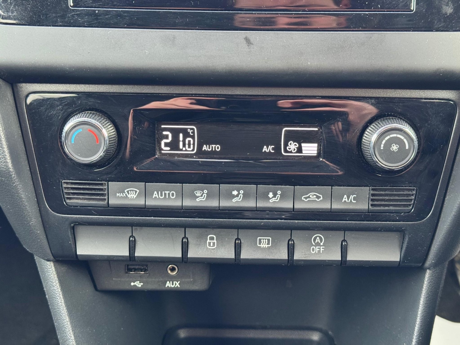 Used Skoda Rapid Spaceback 2016 for sale - 77354976: Photo 41